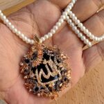 Elegant islamic calligraphy locket