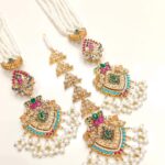 Naurtran earings teeka long sahrey