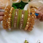 Kundan gajra churi set