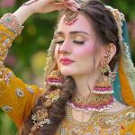 Naura set with paranda