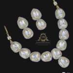 Mother pearl necklace