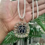 Elegant islamic calligraphy locket