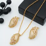 Combo set with chain