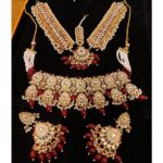 Matha pati with choker set