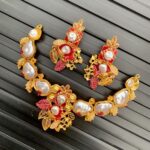 Mother pearl necklace