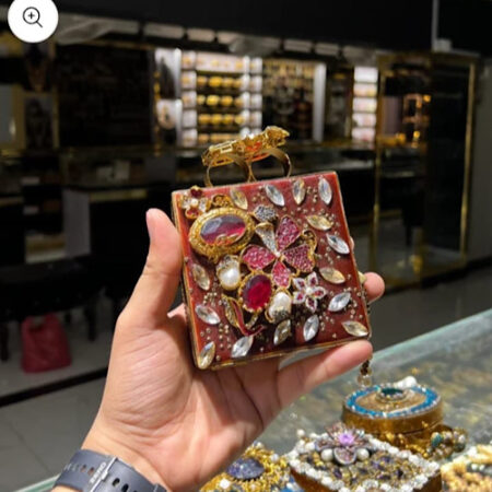 Fancy clutch