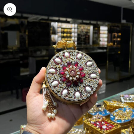 Fancy clutch