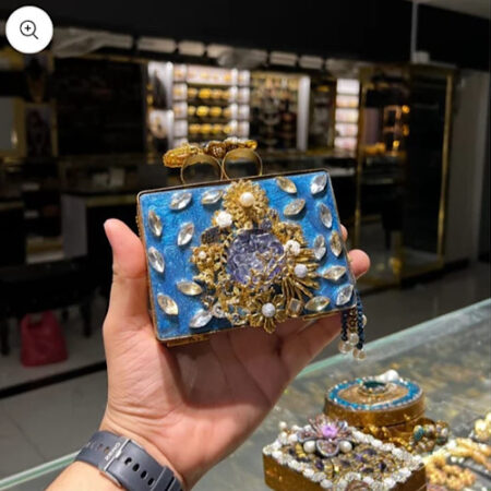 Fancy clutch
