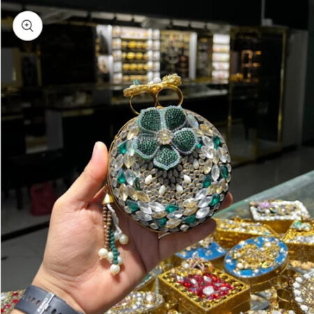 Fancy clutch