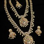 Naina with complete set