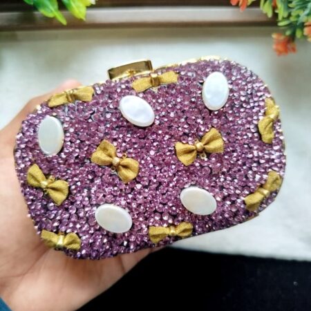 Kundan clutches for your perfect occasions