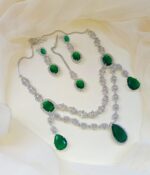 Doreena set zircon