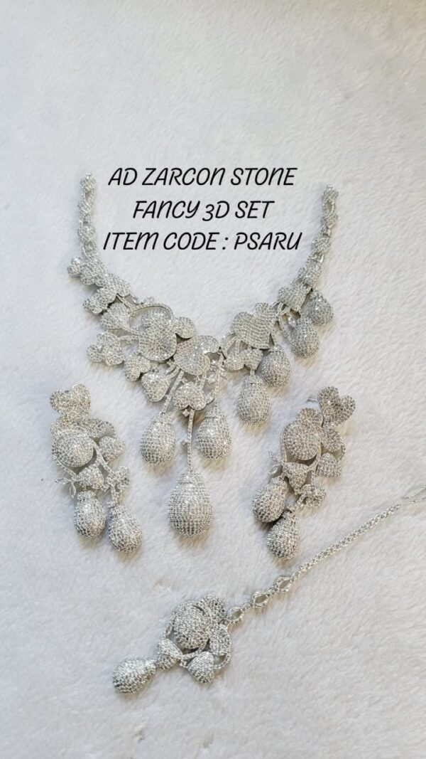 Adeena set {zircon} - Image 1