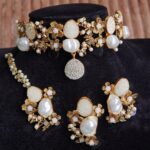 Crush set with teeka