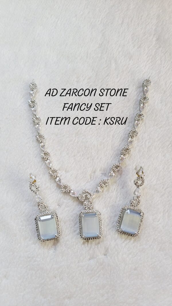 American zircon ad set - Image 1