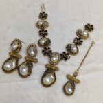 Motherpearl necklace