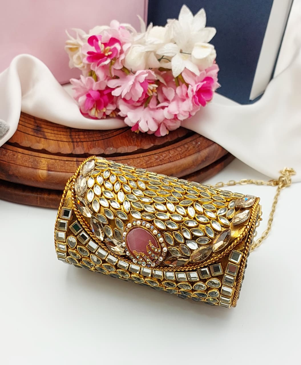 IMG-20260106-WA0352 Mini kundan clutch - Image 1