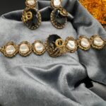 Savya mother pearl set