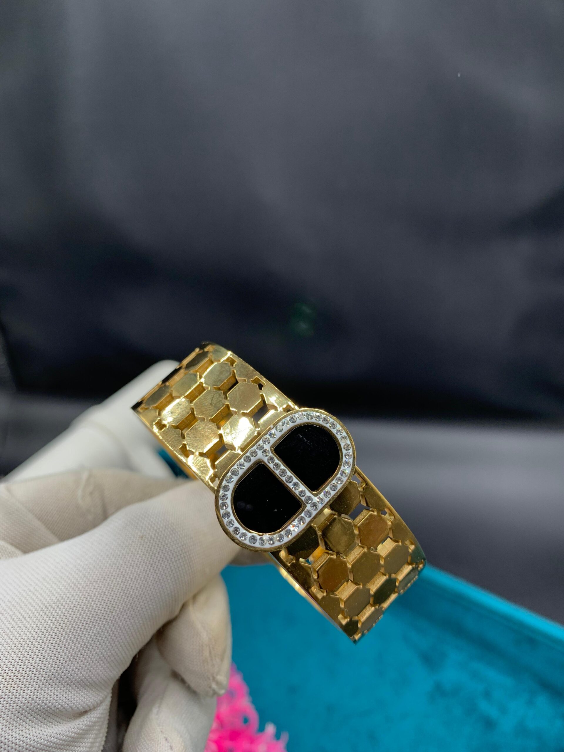 IMG-20260221-WA0287 Hand cuff - Image 1