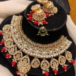 Kundan shesha set