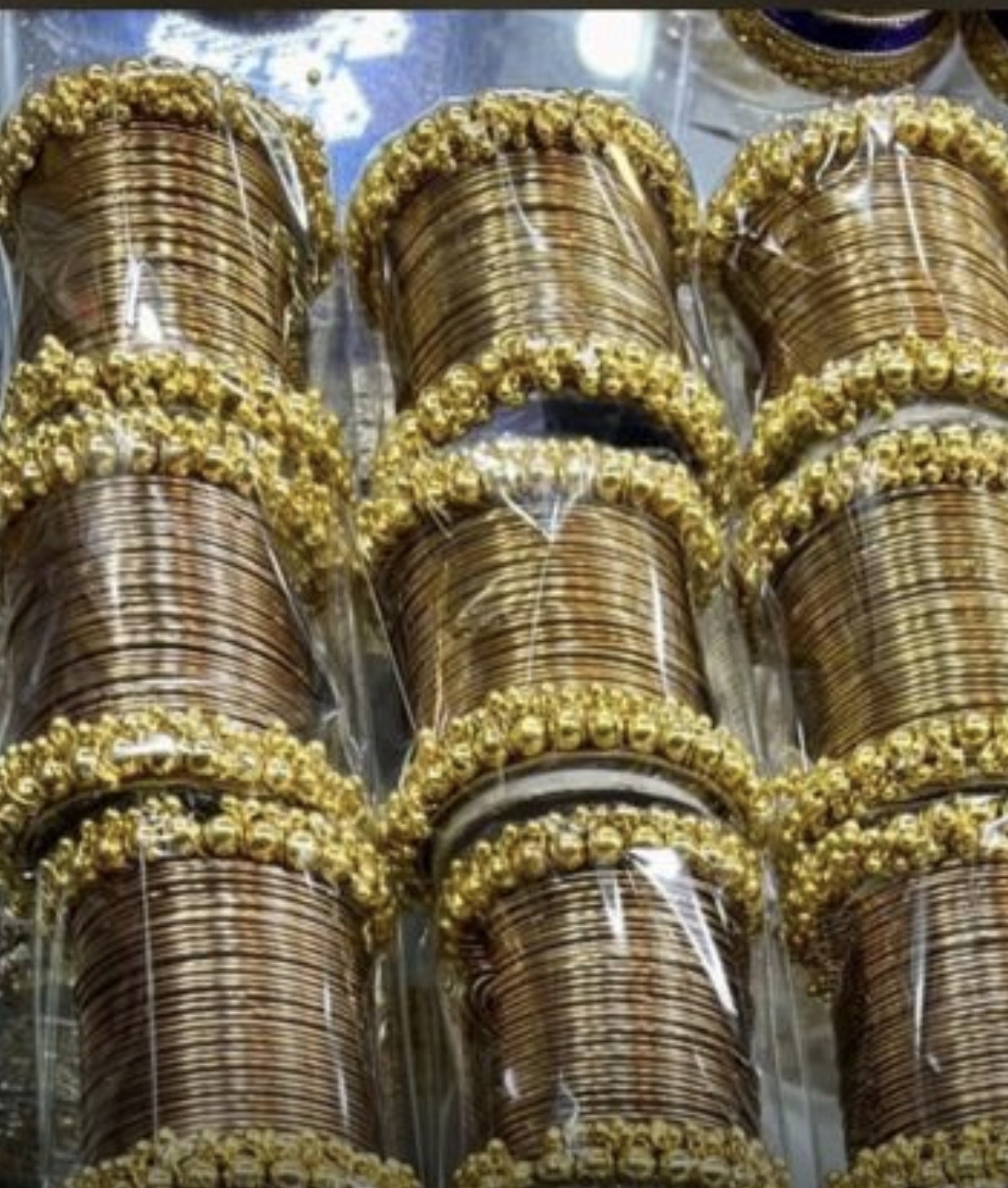 screenshot-37 Golden bangles - Image 1