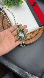 Allah pendant with long mala - Image 2