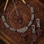Aabroo necklace