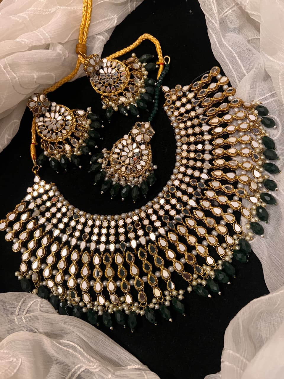 IMG-20260922-WA0006 Jasmin kundan heavy necklace - Image 1