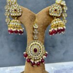 Minha kundan earrings