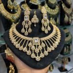 Sifiya ad zircon set