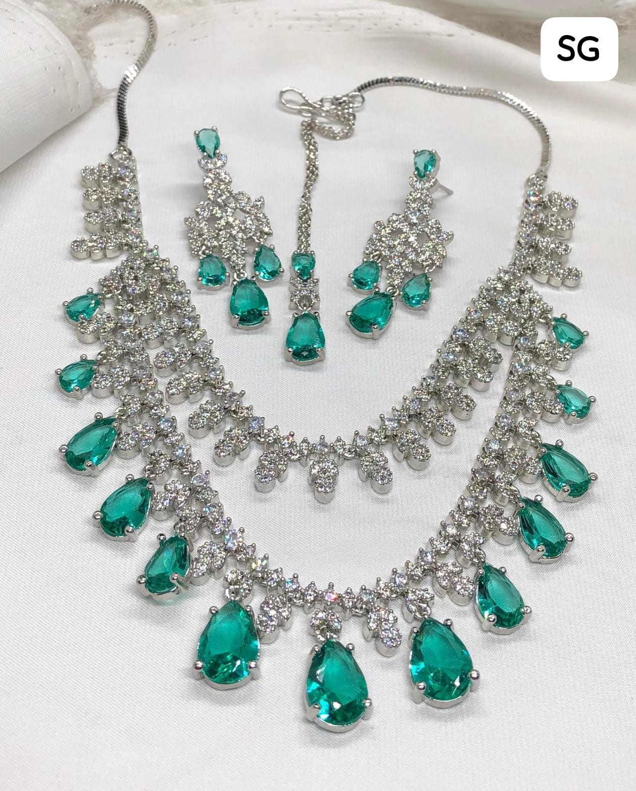 IMG-20261007-WA0000 Alice zircon set double layer - Image 1